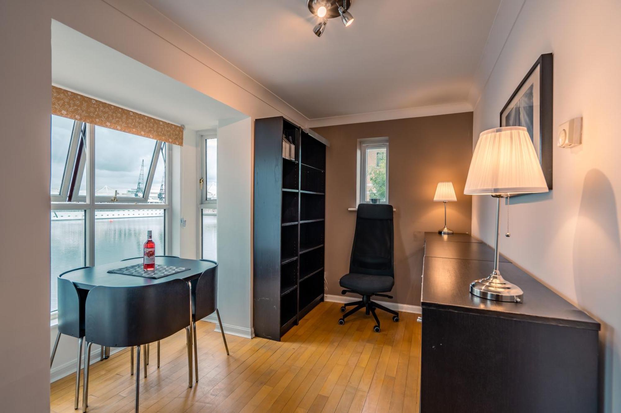 Excel Riverview Luxury -sleep 6- Free Parking- Playstation 4 Appartamento Londra